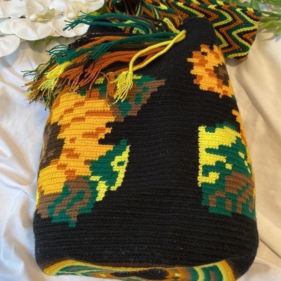 Sunflower Patterned Black Large Wayuu Drawstring Crossbody Mochila Bag - Picture 7 of 11